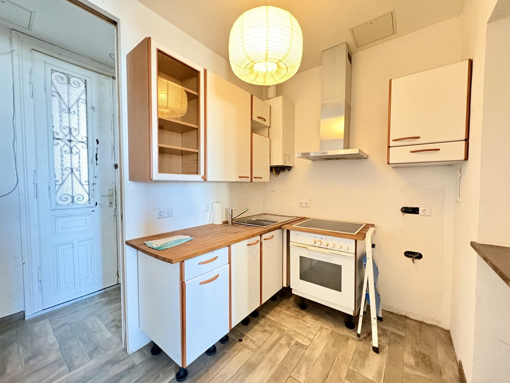 SANIERUNGSBEDÜRFTIGE 2-ZIMMER-WOHNUNG IM STILALTBAU NÄHE BOTANISCHER GARTEN – Foto 7