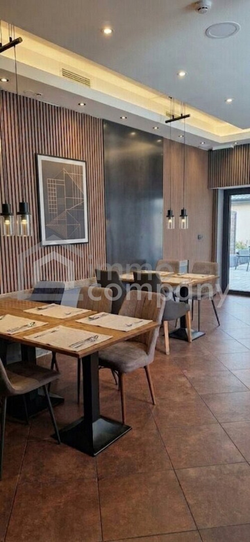 Top Gastronomiefläche 240m² mit Bar & Terrasse in 1160 Wien – Miete €5.000! – Foto 4