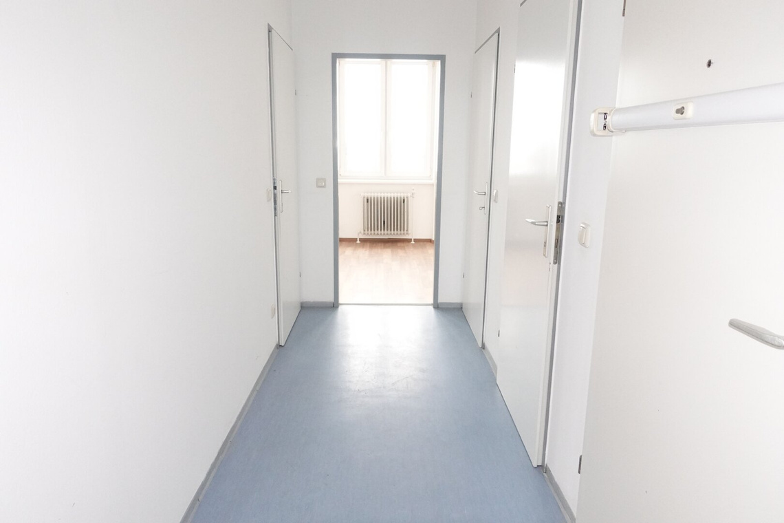 Tolle 2 Zimmer DG Wohnung - zwischen Quellenstraße und Gudrunstraße – Foto 9