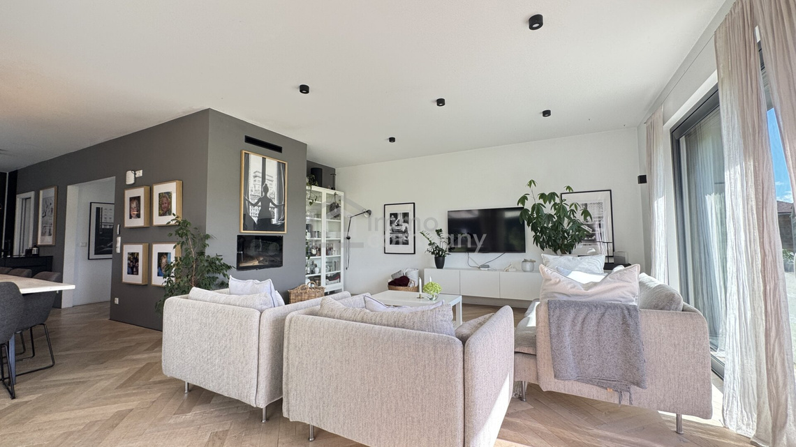 NEUER PREIS!  DESIGNHAUS MIT POOL & 80 m² TERRASSE – SEEWALCHEN AM ATTERSEE/Kemating – Foto 5