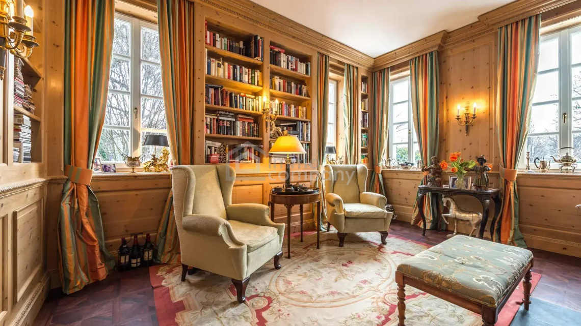 diese Villa-  ein perfektes Refugium für Menschen, mit höchstem Wohnanspruch, in privater Umgebung. – Foto 2