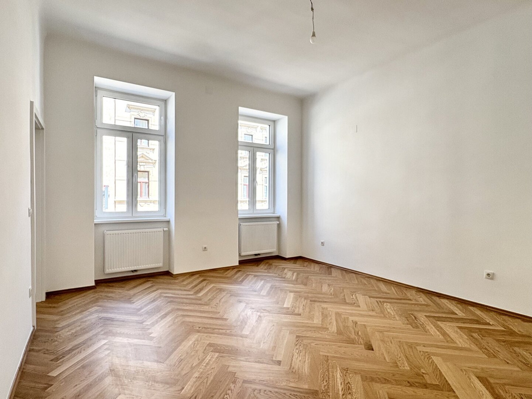 ZUM VERLIEBEN! - TRAUMHAFT SANIERTE 3-ZIMMER-WOHNUNG IM STILALTBAU, BALKON IN DEN LAUSCHIGEN INNENHOF MÖGLICH – Foto 5