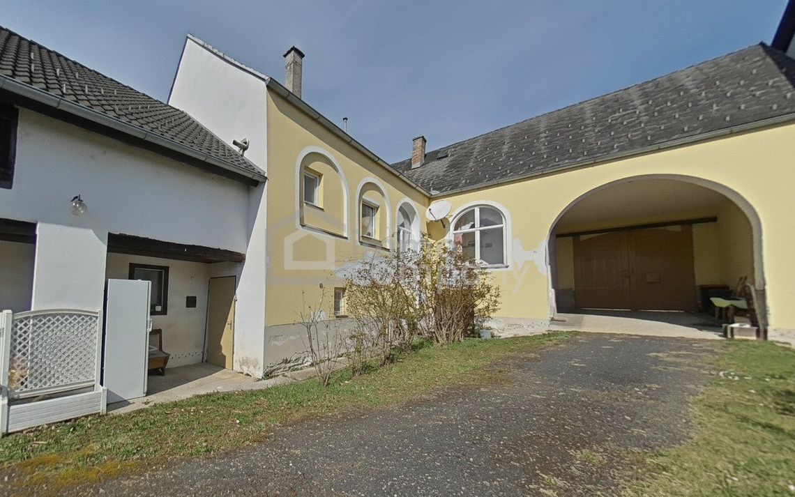 Schönes Stadthaus mit riesigem Garten in Jennersdorf – Foto 2