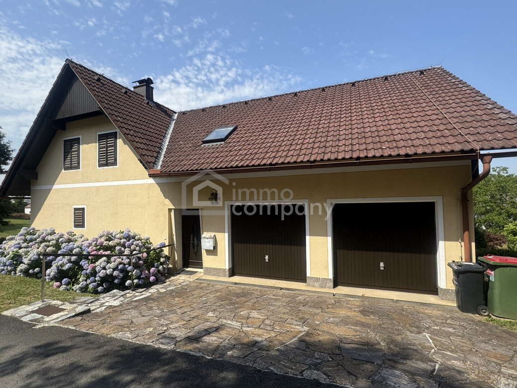 Großzügiges 7-Zi-Haus in Straden, Garten, Pool, Garagen, Balkon – 280 m² Wohnkomfort in Toplage – Foto 5