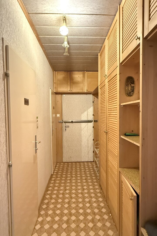 Voll möblierte Wohnung inkl. Garagenbox / Hofruhelage – Foto 8