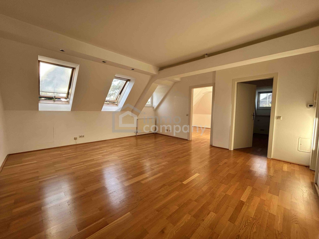 Charmante 3-Zimmer-Dachgeschoßwohnung in Salzburg – praktisch geschnitten und gut gelegen! – Foto 2