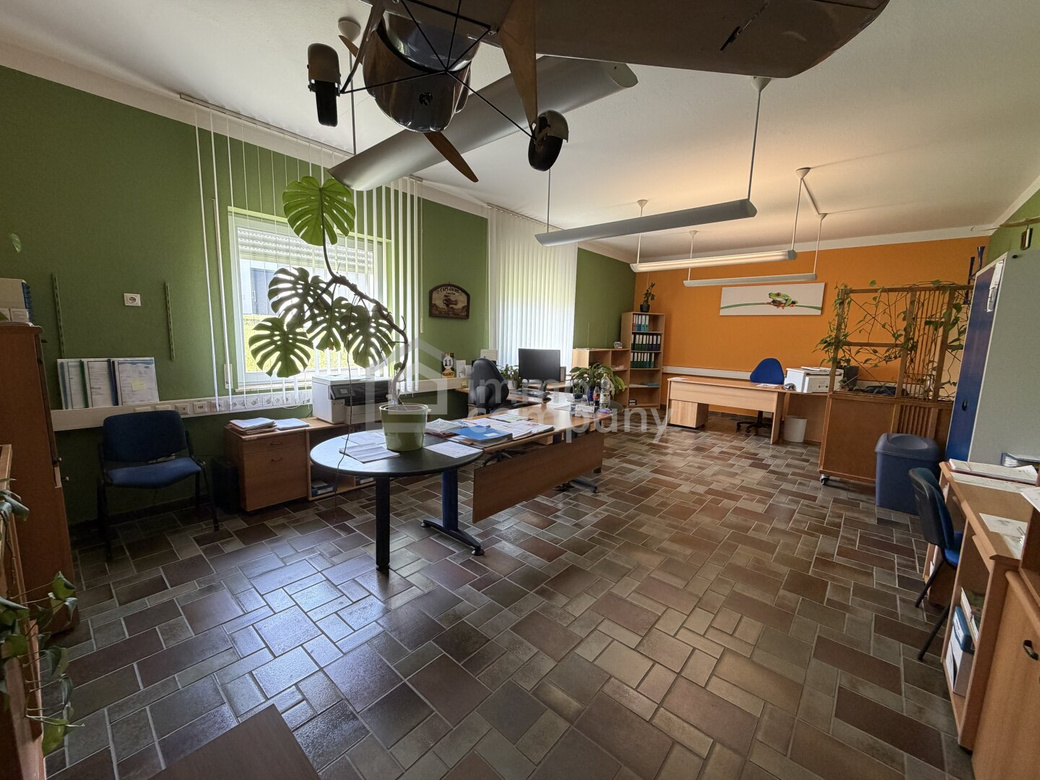 Wohnen und Arbeiten an einem Ort – Großflächiges Zweifamilienhaus in Pichl bei Wels! – Foto 11