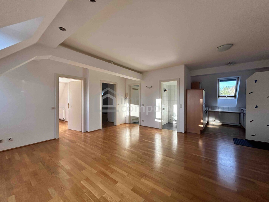 Charmante 3-Zimmer-Dachgeschoßwohnung in Salzburg – praktisch geschnitten und gut gelegen! – Foto 3