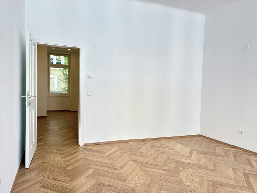 ZUM VERLIEBEN! - TRAUMHAFT SANIERTE 3-ZIMMER-WOHNUNG IM STILALTBAU, BALKON IN DEN LAUSCHIGEN INNENHOF MÖGLICH – Foto 12