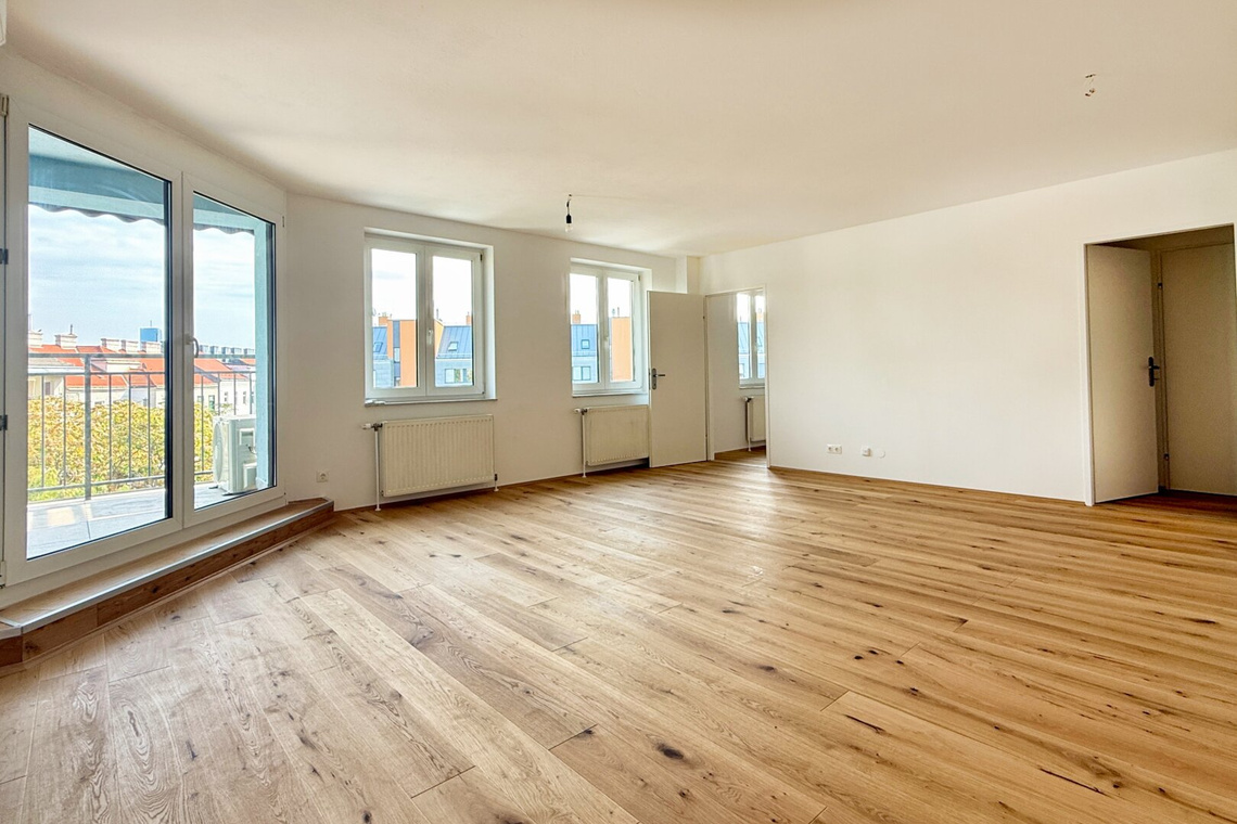 Tolle Raumaufteilung und keine Schrägen: 4 Zimmer DG-Wohnung mit Terrasse – Foto 1