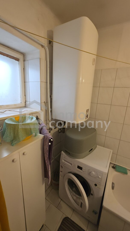 Renovierungsbedürftiges Haus mit zwei Wohneinheiten und viel Lagerfläche zu verkaufen! – Foto 12