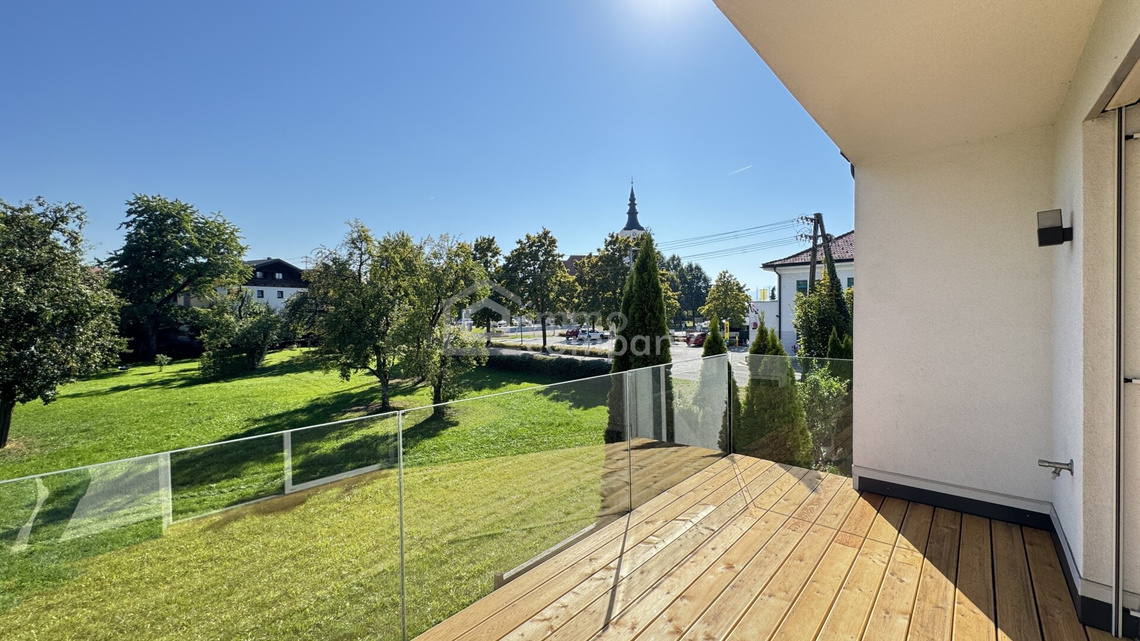 Wohnen in Seewalchen am Attersee– Helle 2-Zimmer-Wohnung mit Loggia und Blick ins Grüne. – Foto 2
