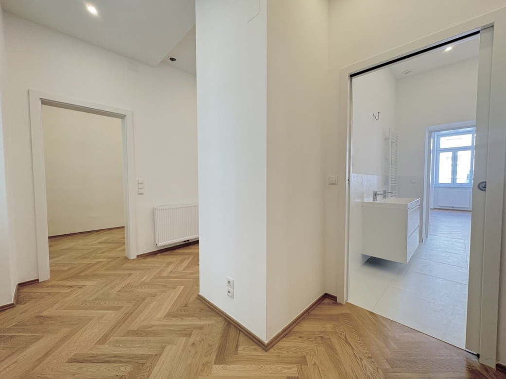 ZUM VERLIEBEN! - TRAUMHAFT SANIERTE 3-ZIMMER-WOHNUNG IM STILALTBAU, BALKON IN DEN LAUSCHIGEN INNENHOF MÖGLICH – Foto 10