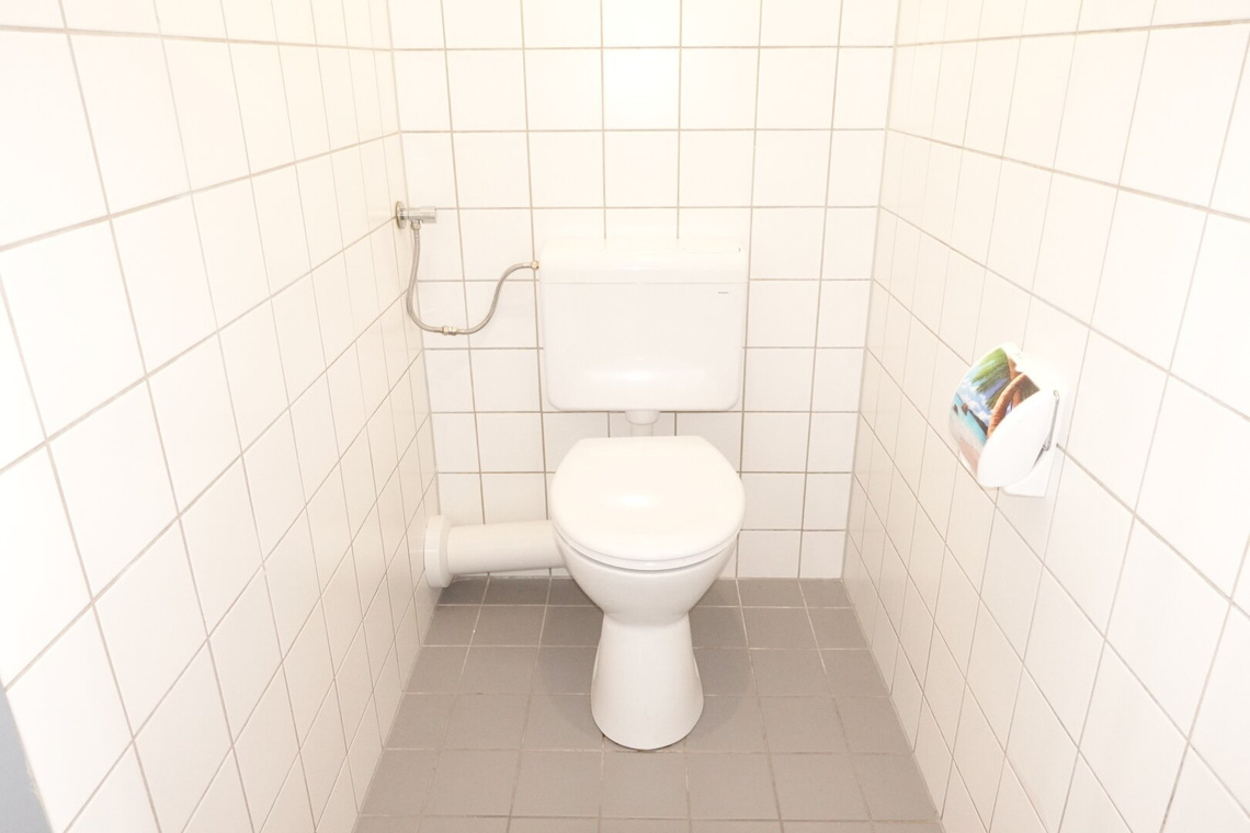 Tolle 2 Zimmer DG Wohnung - zwischen Quellenstraße und Gudrunstraße – Foto 12