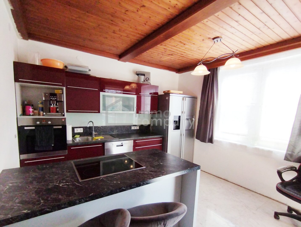 Geräumiges Wohnhaus mit viel Außenfläche! – Foto 4
