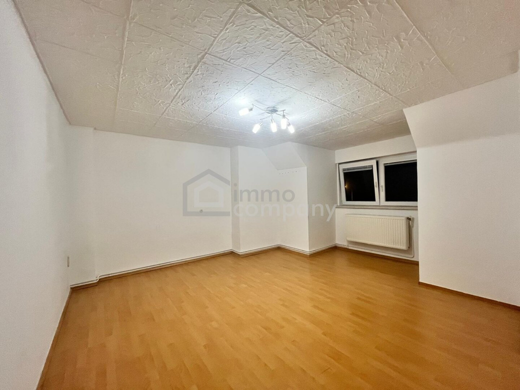 HIER KÖNNEN SIE SOFORT EINZIEHEN – Dachgeschosswohnung mit 3 Zimmer – Foto 7