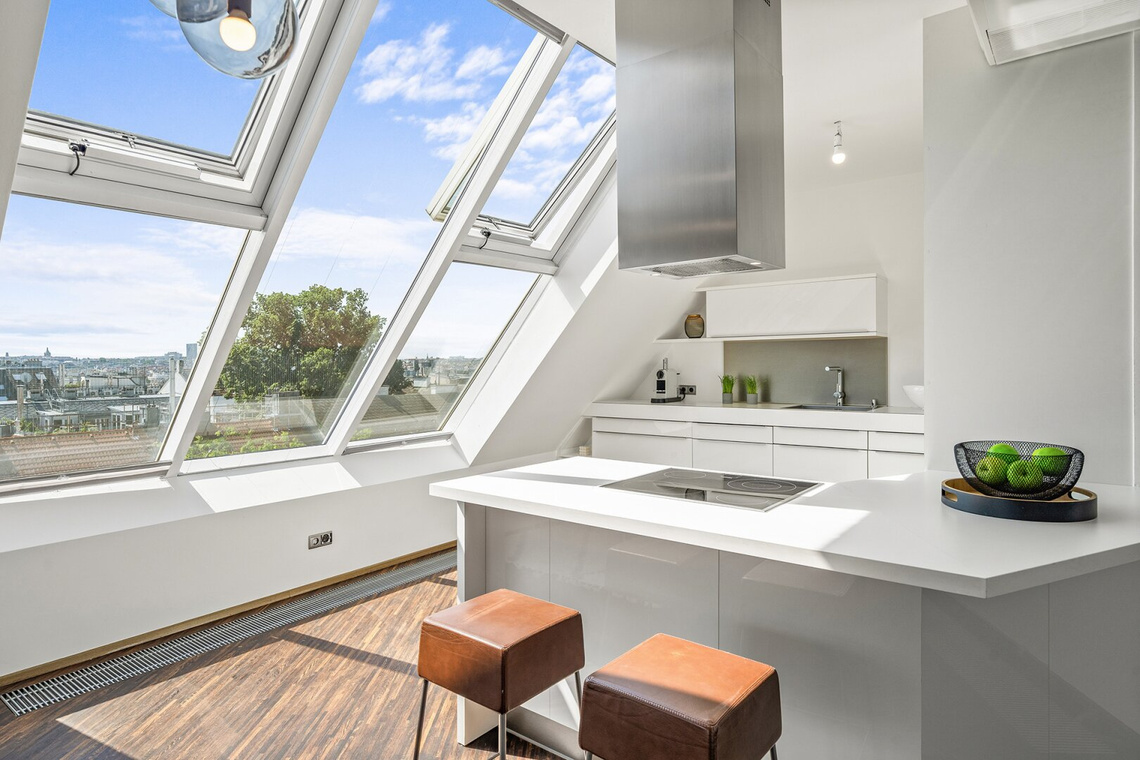 Exklusive Dachgeschoss-Maisonette mit Terrassen & 360° Panoramablick – Foto 4