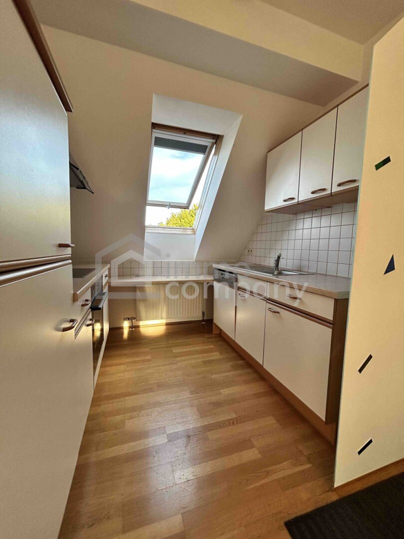 Charmante 3-Zimmer-Dachgeschoßwohnung in Salzburg – praktisch geschnitten und gut gelegen! – Foto 4