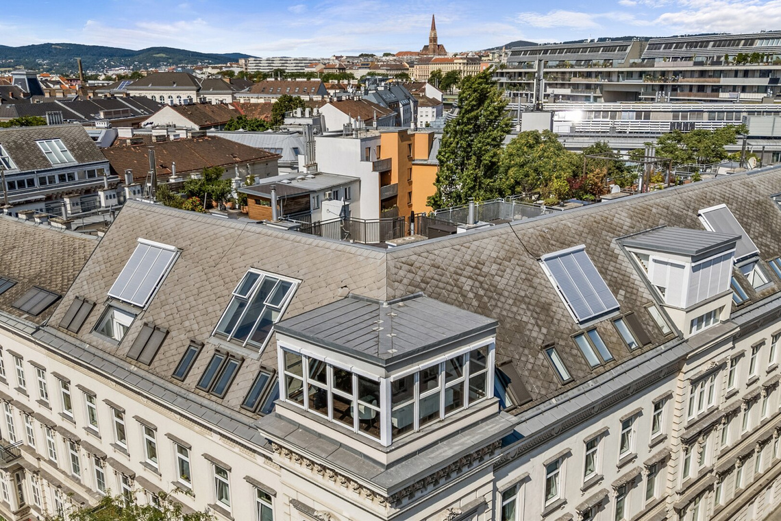 Wohnen über den Dächern: Exklusive Maisonette mit Terrassen & 360° Panoramablick – Foto 10