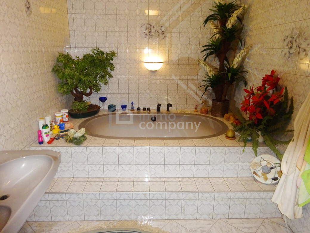 Exklusive Wohlfühloase Nähe Lainzer Tiergarten – 10 Zimmer, Garten, Balkone- barrierefrei! – Foto 10