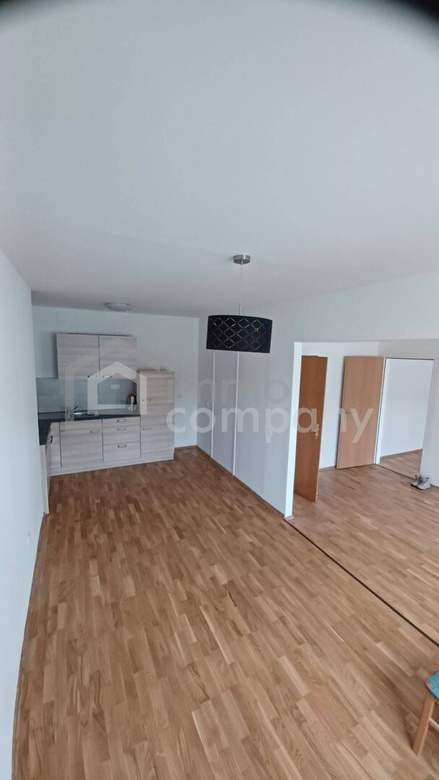 Vermietete 2-Zimmer-Eigentumswohnung mit Parkplatz und Kellerabteil – Foto 2