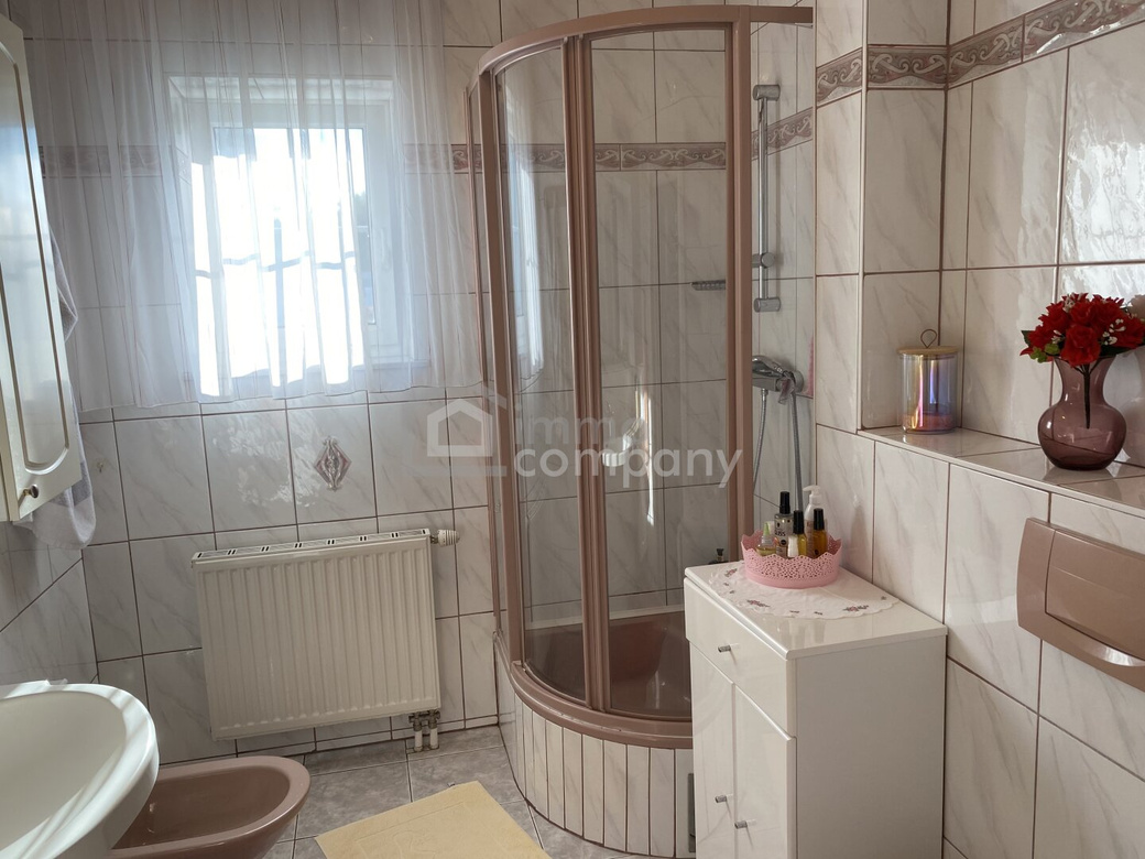 Hochwertiges Einfamilienhaus in bestem Bauzustand, 2 Wohneinheiten! – Foto 12
