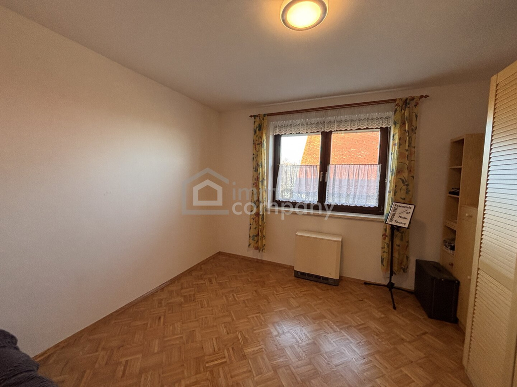 Eigentumswohnung- Helle Räume, Loggia & Tiefgaragenplatz inklusive! – Foto 2
