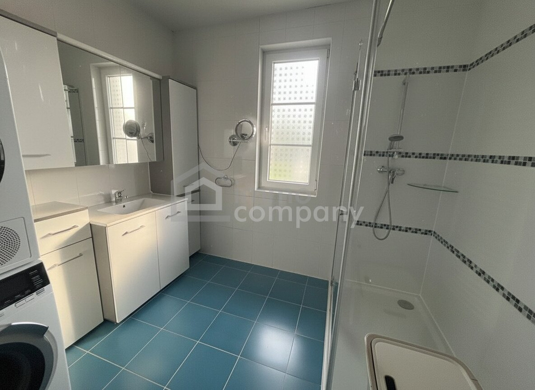 Wohnkomfort! Saniertes & Modernisiertes Einfamilienhaus auf Doppelgrundstück in Lassee, mit Garten, Carport & Salzwasserpool! – Foto 12