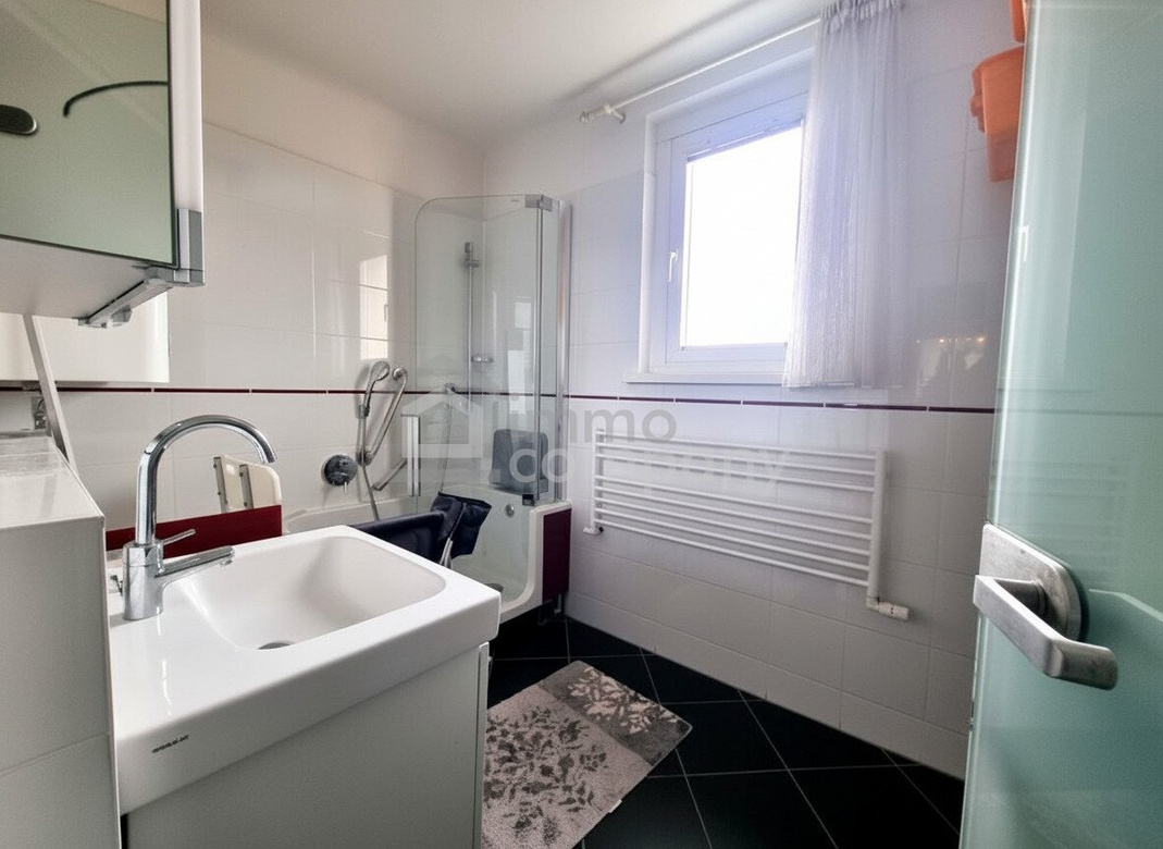 TOP-LAGE NAHE ROTER BERG!! Ruhig gelegene, lichtdurchflutete FAMILIENWOHNUNG – Auch trennbar! – Foto 12
