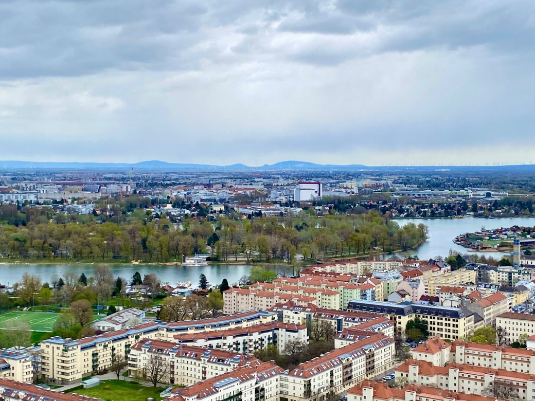 HOCHWERTIGES SINGLEAPARTMENT MIT TRAUMHAFTER FERNSICHT UND GROSSEM BALKON – Foto 5