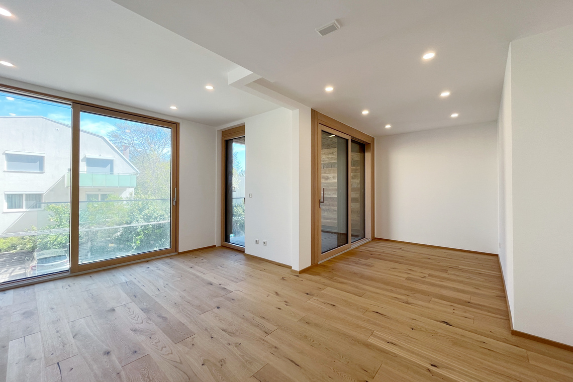 Optimaler Grundriss! 3 Zimmerwohnung mit Loggia, bodentiefen Fenstern und eleganter Ausstattung! – Foto 1