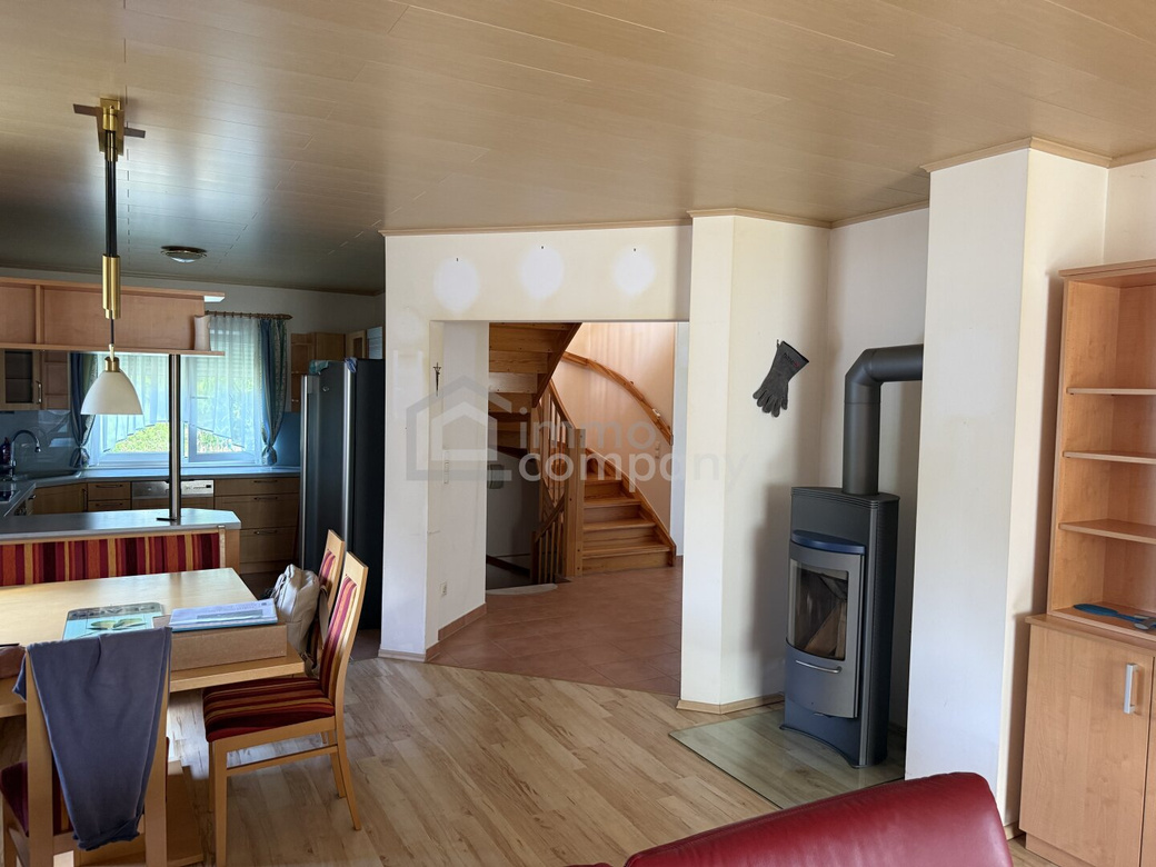 Wohnen mit Weitblick – gepflegtes Einfamilienhaus mit Wellnessbereich, Photovoltaik und 1.268 m² Grundstück – Foto 9