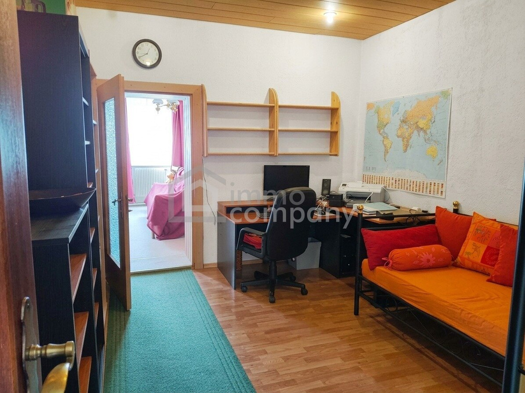 Einfamilienhaus mit Pool, Sauna und Nebengebäude – Foto 5
