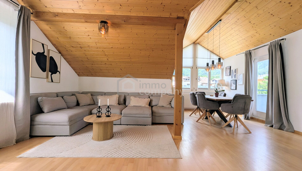 Hochwertig renovierte 4-Zimmer-Dachgeschosswohnung mit Bergblick in Vandans | 88m² Wfl. | 1 Garagenstellplatz & 1 Außenstellplatz | ruhige Sackgassenlage – Foto 2