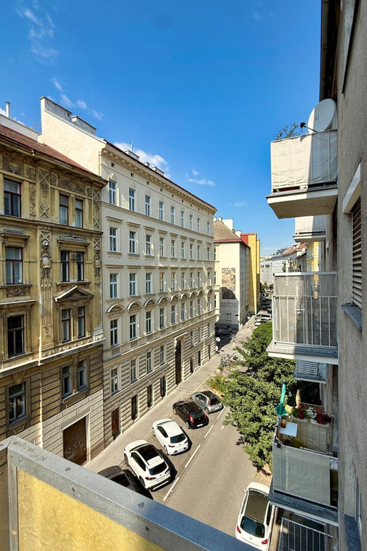3 Zimmer Wohnung mit separater Küche und Balkon – Foto 12
