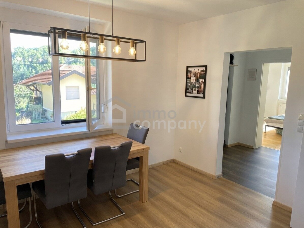 Umfassend saniertes Wohnhaus auf ca. 1.119 m² Grund mit XXL-Garten, Keller, Garagen, Ausbaupotenzial & ablösefreier Möblierung – Foto 4