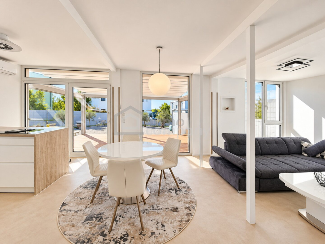 Kleines Paradies am privaten Badesee – modernes Haus mit mediterranem Garten & Traumterrasse – Foto 7