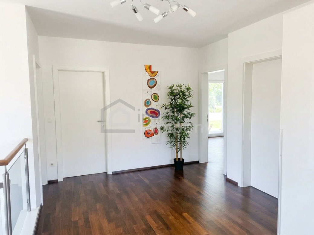 Außergewöhnlich großzügige Zimmer & perfekte Raumaufteilung beim Wienerwald! – Foto 8