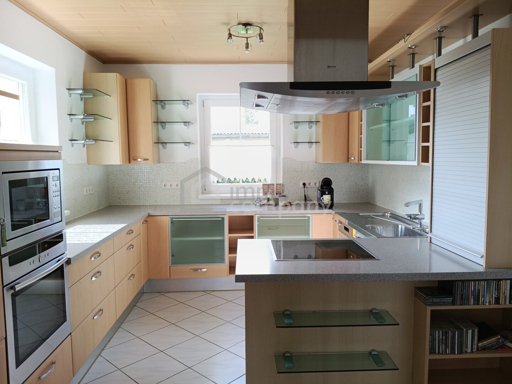 Modernisiertes Einfamilienhaus zum Fertigstellen: Ihr Traumhaus mit riesigem Garten in wunderschöner Lage! – Foto 1