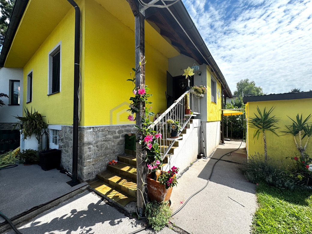 Sonniges Eckgrundstück mit charmantem Einfamilienhaus – großes Potenzial in ruhiger Nachbarschaft! – Foto 2