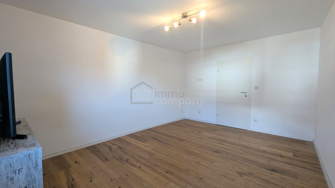 Exklusive 4-Zimmer Wohnung | 116m² Gesamtfläche | 100m² Wfl. | Loggia mit Südwestausrichtung | moderner Einrichtung | Bergblick – Foto 11