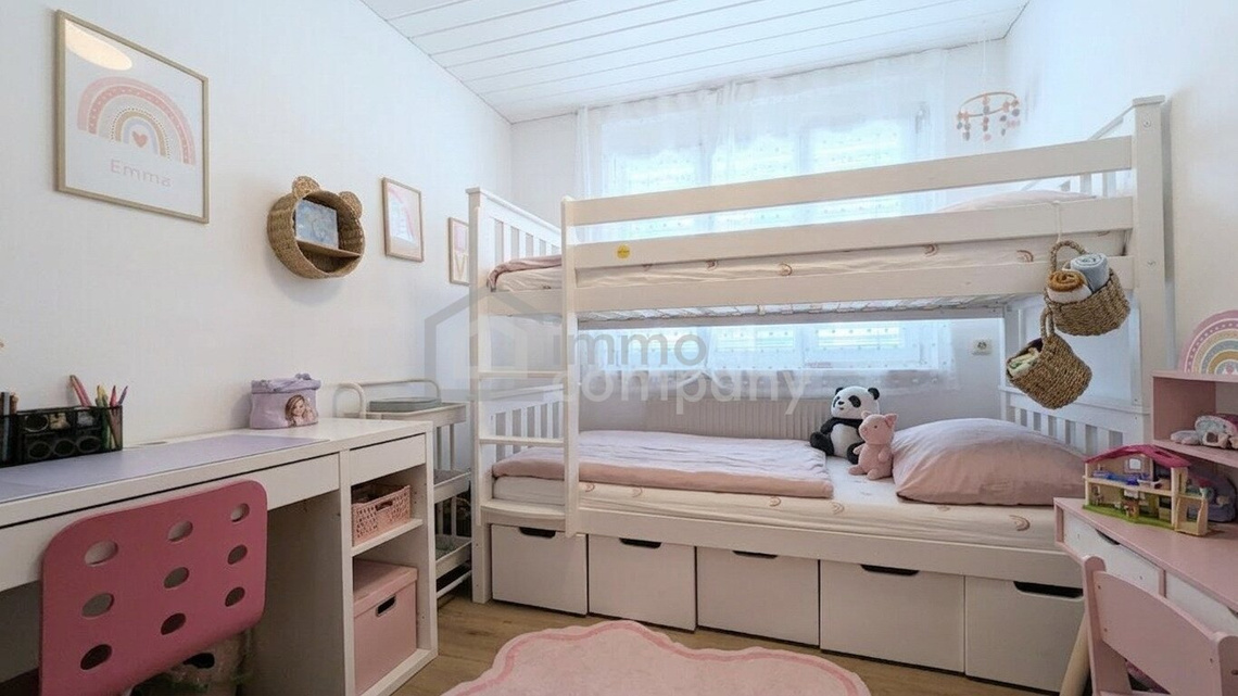 Hochwertig renovierte 4-Zimmer-Dachgeschosswohnung mit Bergblick in Vandans | 88m² Wfl. | 1 Garagenstellplatz & 1 Außenstellplatz | ruhige Sackgassenlage – Foto 9