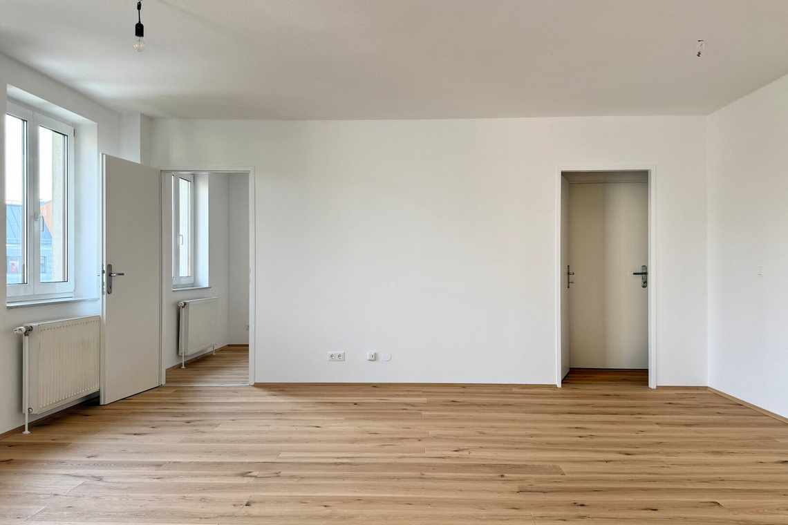Tolle Raumaufteilung und keine Schrägen: 4 Zimmer DG-Wohnung mit Terrasse – Foto 3