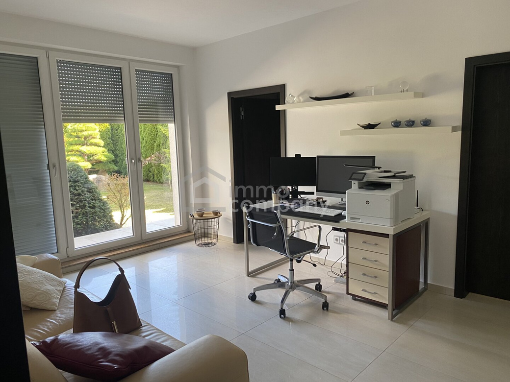Hochwertige Luxusvilla in bestem Bauzustand – Foto 10