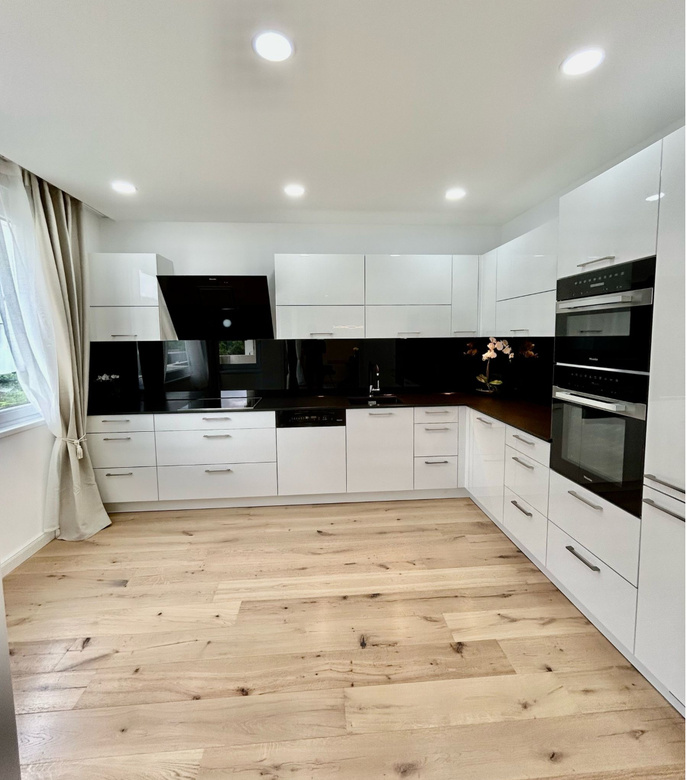Erstbezug: Familienwohnung mit Fernblick über Wien, inkl. Freifläche, zwei Stellplätze und Pool – Foto 2
