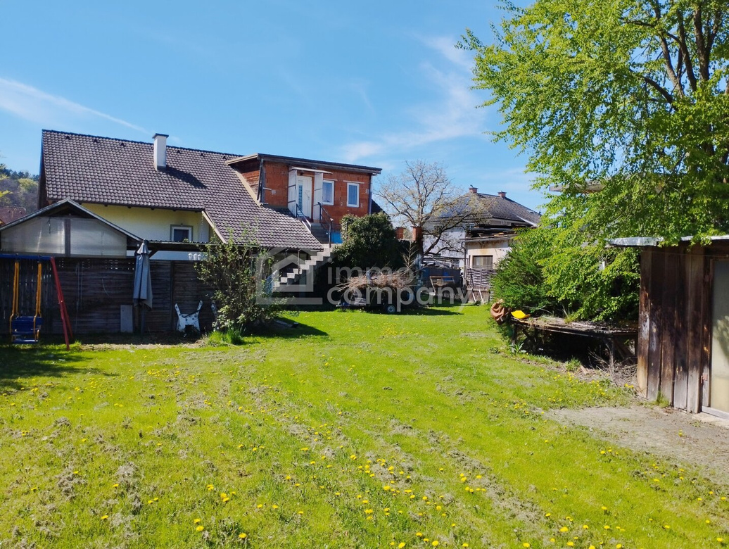 Geräumiges Wohnhaus mit viel Außenfläche! – Foto 8