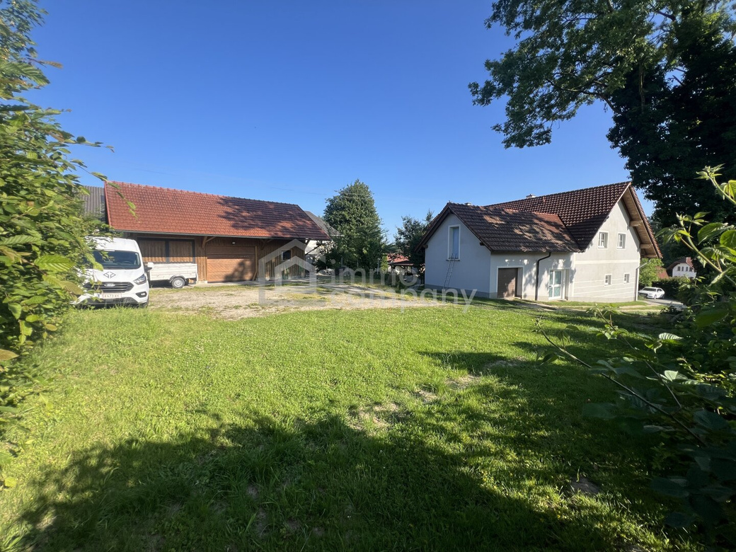 Einfamilienhaus mit 250qm Wohnfläche – Foto 2