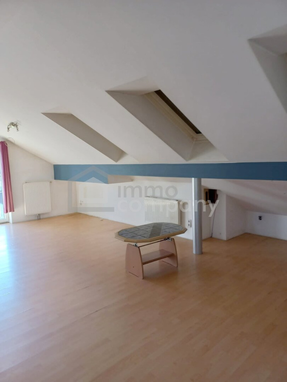 Geräumiges Wohnhaus mit viel Außenfläche! – Foto 12