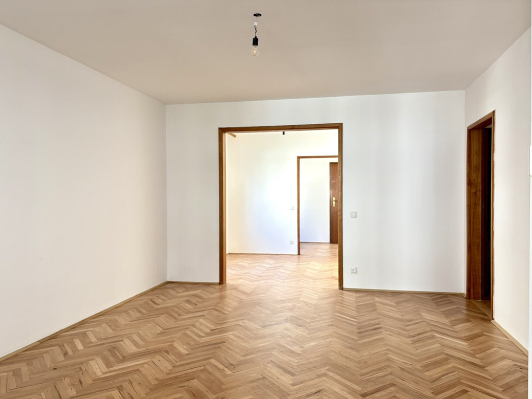PARADIESISCH VIEL PLATZ FÜR FAMILIEN ODER STUDIERENDE - 5-ZIMMER-WOHNUNG MIT GROSSER LOGGIA – Foto 6