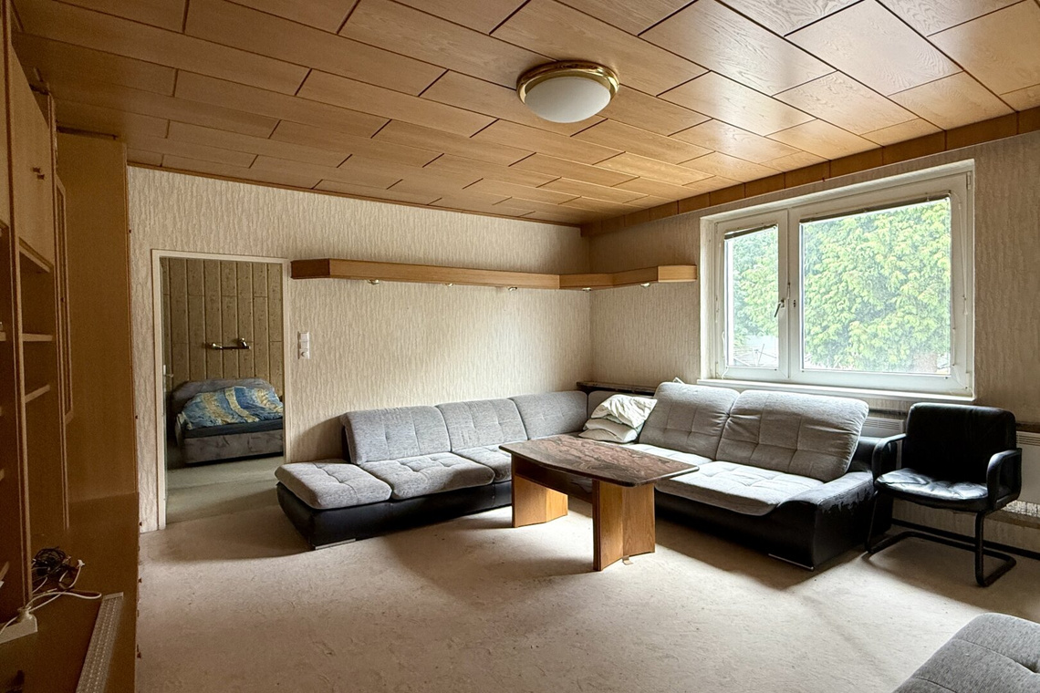 Voll möblierte Wohnung inkl. Garagenbox / Hofruhelage – Foto 3